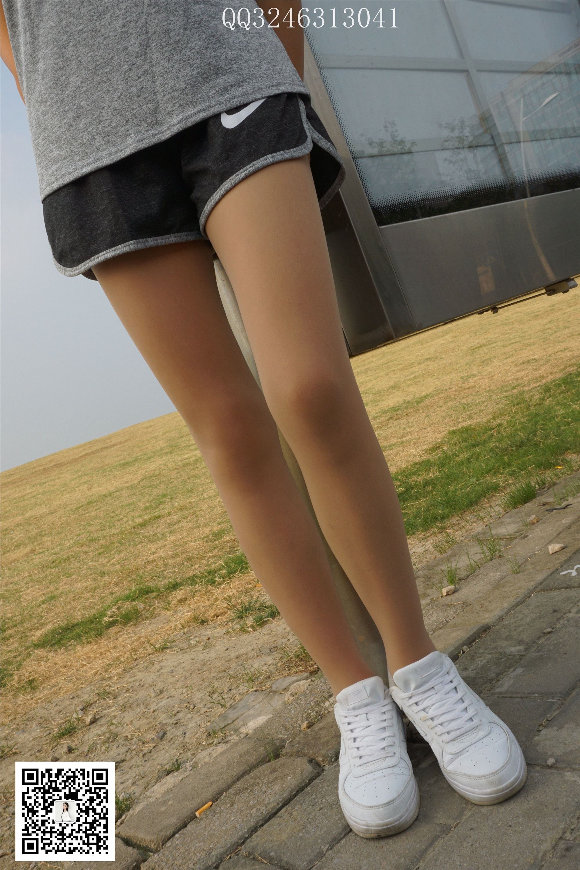 大生模拍 No.089 等公交的丝丝